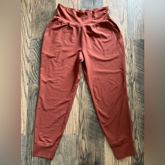 Old Navy Pants - Old Navy Elevate Go Dry Women’s Leggings Joggers Orange Size Medium